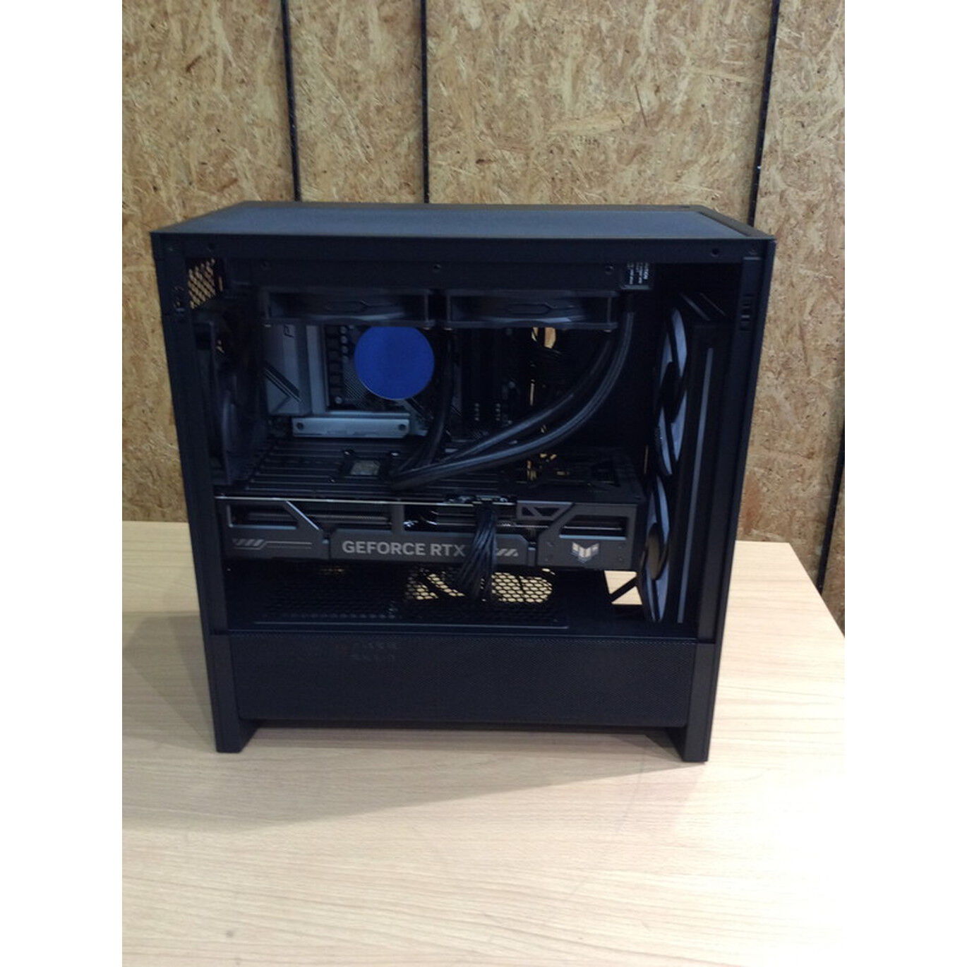 中古 自作PC(Ryzen 7 9800X3D/32GB/SSD2TB/RTX5070) 4510002210【12/4