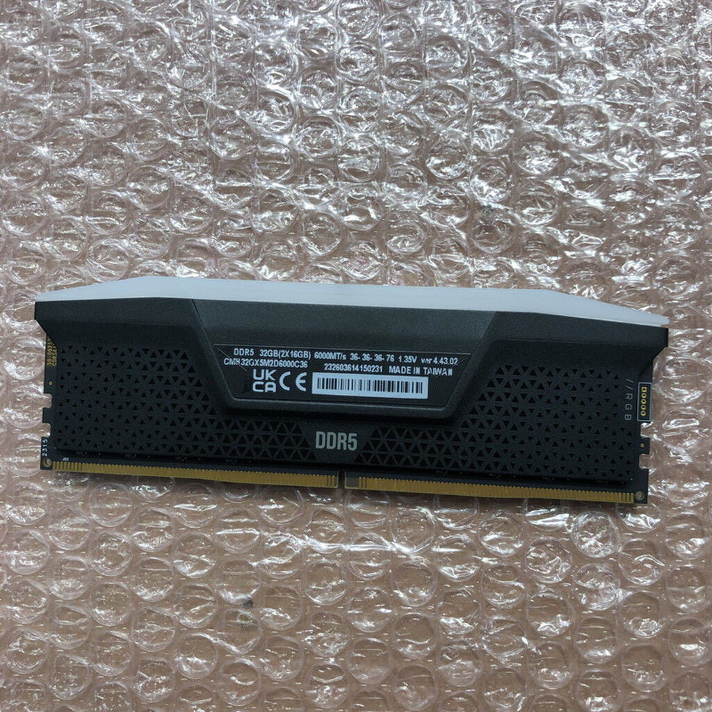 ドスパラセレクト　ddr5 4800Mhz 16GB　1枚　ジャンク　動作確認済 ドスパラセレクト D5D6000-16G2A1-RGB-WH (DDR5 PC5-48000 16GB 2枚組