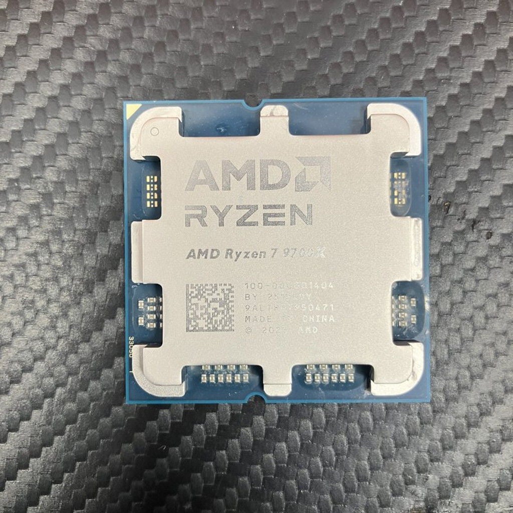 中古 AMD Ryzen 7 9700X (AM5/3.8GHz/40M/C8/T16/65W) 169022 （335072