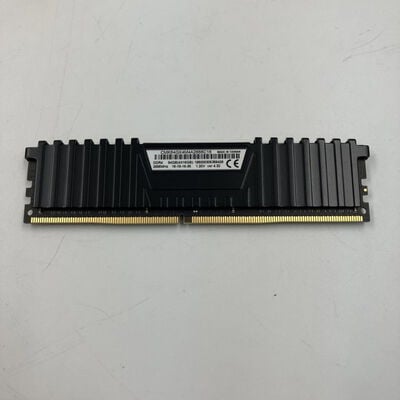 【なんば店】中古  PC4-21300 16GB デスクトップ用(DDR4-2666) 135638 