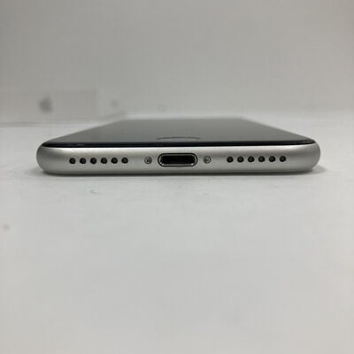 【神戸・三宮店】中古  【au】Apple iPhoneSE 4.7インチ (第2世代/2020) 64GB (ホワイト) MHGQ3J/A 新パッケージ版 146172 