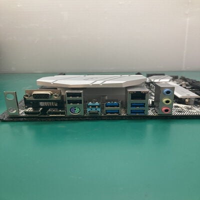 【浦添城間店(沖縄)】中古  ASRock B550M Pro4 (B550 AM4 mATX DDR4) 142938 