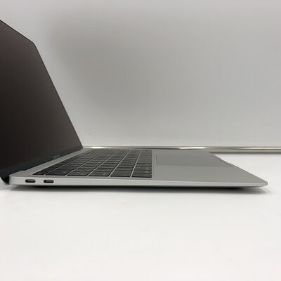 【福井日之出店】中古  Apple MacBook Air 2018 （13.3インチ/Core i5 1.6GHz/8GB/128GB/シルバー） MREA2J/A 139730 