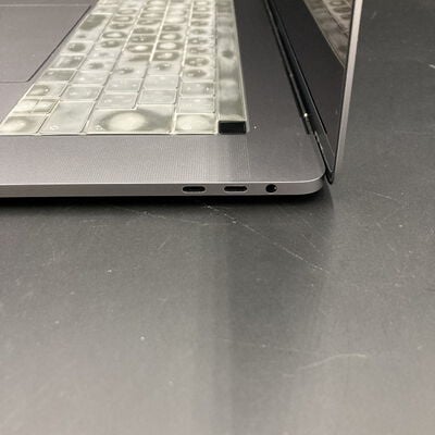 【熊本浜線店】中古  Apple MacBook Pro 15インチ (i7 2.6GHz/16GB/256GB) スペースグレイ Touch Bar搭載 MV902J/A (Mid 2019) 141240 