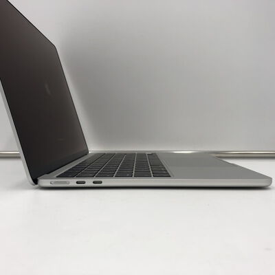 【福井日之出店】中古  MacBook Air 13インチ(M3/2024) シルバー M3(CPU:8C/GPU:10C)/16G/512G
  4780001160 