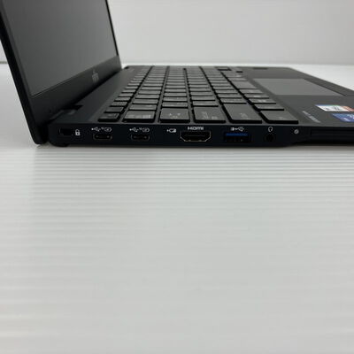 【秋葉原本店】中古  FUJITSU_Lifebook_U9311/FX(i5-1135G7/8GB/SSD256GB/W11P) 3410016404 