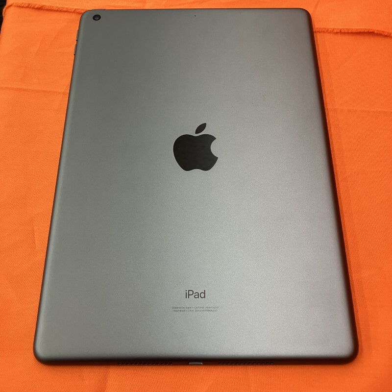 中古 Apple iPad 10.2インチ (第8世代/2020) Wi-Fi 32GB