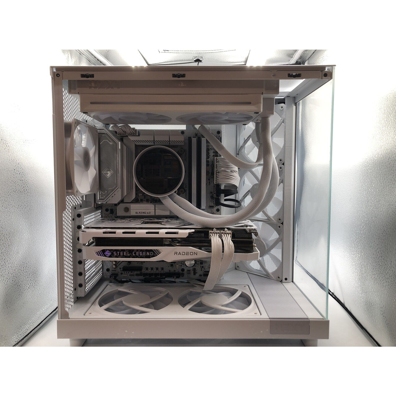 中古 自作PC (Ultra 7 265K/32GB/SSDなし/ドライブなし/RX7800XT 16GB