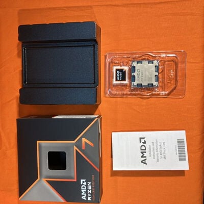【なんば店】中古  AMD Ryzen 7 9700X (AM5/3.8GHz/40M/C8/T16/65W) 169022 