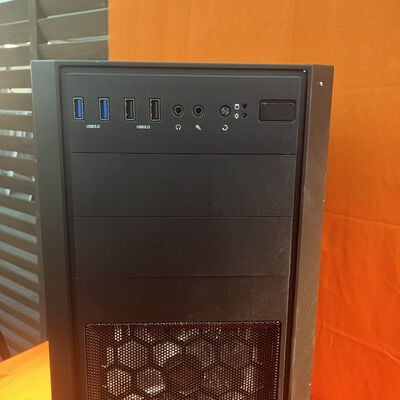 【なんば店】中古  Thermaltake CA-1J5-00M1WN-01(VERSA H26 ATXｱｸﾘﾙ黒) 3280021883 