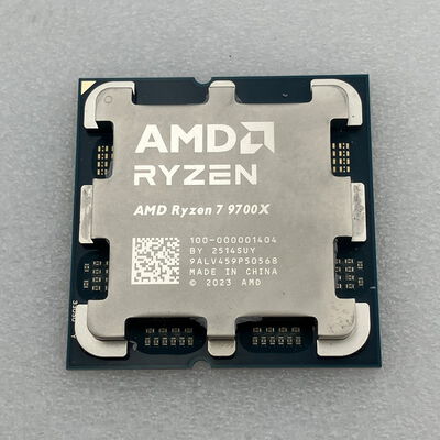 【新潟店】中古  AMD Ryzen 7 9700X (AM5/3.8GHz/40M/C8/T16/65W) 1460024845 