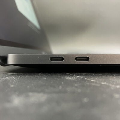 【大須店】中古  Apple MacBook Pro 16インチ (i9 2.3GHz/1TB/32GB/5500M 4GB) シルバー (Late 2019) 5140000585 