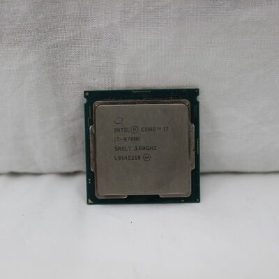 【通販センター】中古  INTEL Core i7 9700K (1151/3.60GHz/12M/C8/T8) 138481 