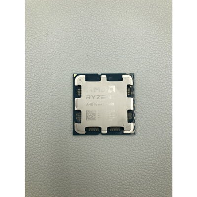 【水戸赤塚店】中古  AMD Ryzen 7 9700X (AM5/3.8GHz/40M/C8/T16/65W) 169022 