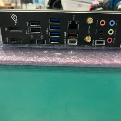 【鹿児島店】中古  ASUS ROG STRIX B660-F GAMING WIFI (B660 ATX DDR5) 150343 