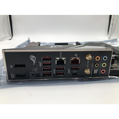 【水戸赤塚店】中古  ASUS ROG STRIX X570-E GAMING(X570 AM4 ATX) 140038 