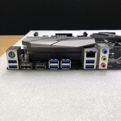 【甲府飯田店】中古  ASRock X570 Phantom Gaming 4 (X570 AM4 ATX DDR4) 140055 