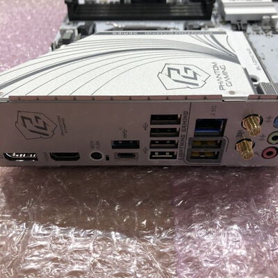【宮崎恒久店】中古  ASRock B650M PG Riptide WiFi White(B650 AM5 mATX) 5160000853 