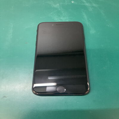 【浦添城間店(沖縄)】中古  【SIMロック解除済み】【docomo】Apple iPhoneSE 4.7インチ (第2世代/2020) 128GB (ホワイト)  MXD12J/A 155499 