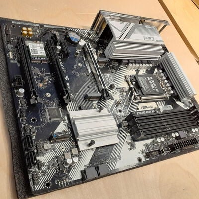 【鹿児島店】中古  ASRock B760 Pro RS/D4 WiFi (B760 1700 ATX DDR4) 4700000735 