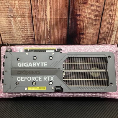 【富士青葉店】中古  GIGABYTE GV-5060GAMING OCV2  (RTX5060 8G) 5070002233 