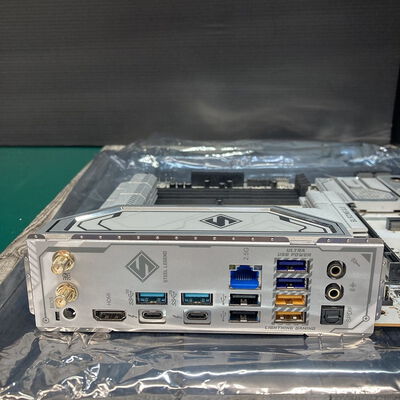 【広島店】中古  ASRock Z890 Steel Legend WiFi(Z890 1851 ATX DDR5 172165 