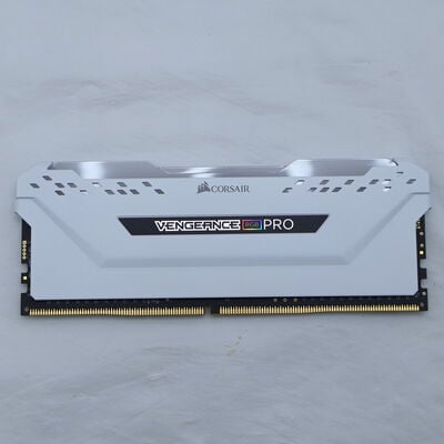 【通販センター】中古  PC4-25600 8GB デスクトップ用(DDR4-3200) 140727 