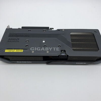 【宇都宮鶴田店】中古  GIGABYTE GV-R9060XTGAMING OC-16GD (RX9060XT 16G) 179900 