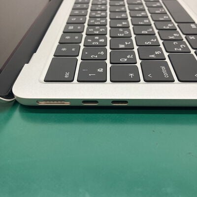 【浦添城間店(沖縄)】中古  Apple MacBook Air 13インチ 2024 (M3 8CPU 10GPU/16GB/512GB) A3113 5070001600 