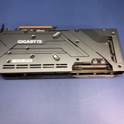 【前橋ｲﾝﾀｰｱｶﾏﾙ店】中古  GIGABYTE GV-R78XTGAMING OC-16GD (RX7800XT 16GB) 162726 