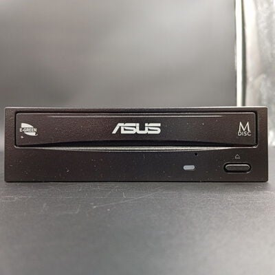 【大須店】中古  ASUS DRW-24D5MT (SATA 24X ｽｰﾊﾟｰﾏﾙﾁ ｿﾌﾄ付 黒) 3120022030 