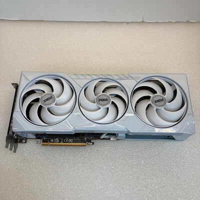 【京都店】中古  SAPPHIRE PURE Radeon RX 9070 GAMING OC 16GB (RX9070 16GB) 3180006606 