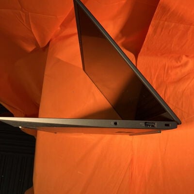 【なんば店】中古  Lenovo ThinkPad X1 Carbon Gen9 (i5 1135G7/8GB/SSD 256GB/WLAN/14WUXGA) 183809 