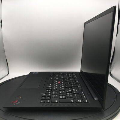 【佐賀南部バイパス店】中古  Lenovo ThinkPad X1 Carbon Gen9(i7-1165G7/16GB/SSD256GB/なし/オンボード/W11P) 5250001153 