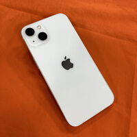 中古  【国内版SIMフリー】Apple iPhone13 6.1インチ 128GB (スターライト) MLND3J/A 147336 