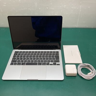 【浦添城間店(沖縄)】中古  Apple MacBook Air M2 2022 FLXY3J/A (Apple M2/8GB/SSD 256GB/13.6/2560 x 1664 Liquid Retina/Wifi) 194663 