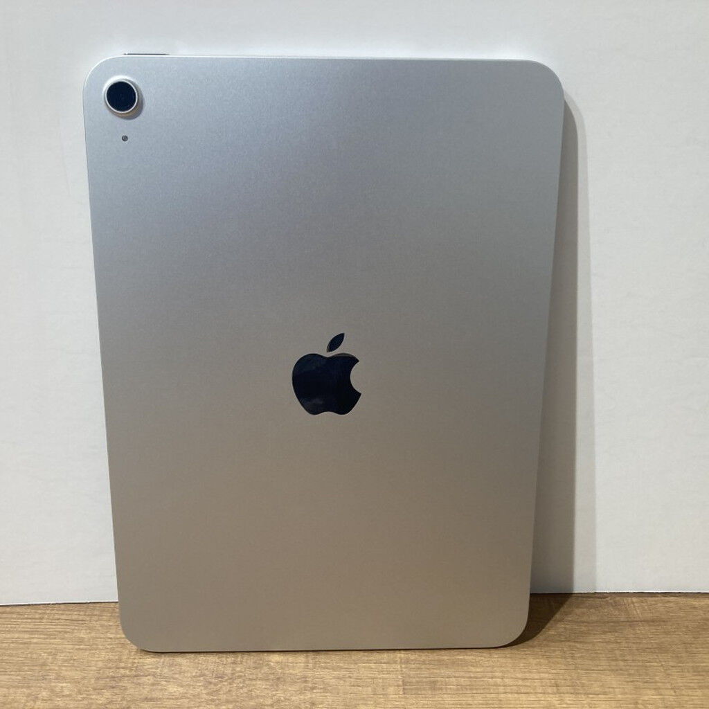 中古 Apple iPad 11 (2025) Wi-Fi 128GB シルバー MD3Y4TA/A