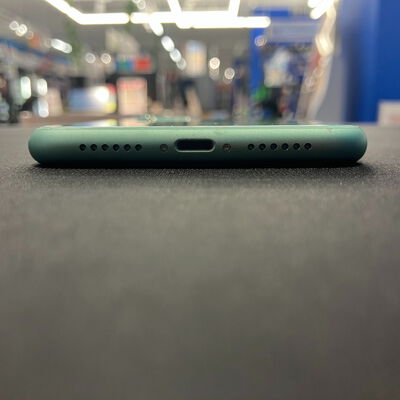 【鹿児島店】中古  【SIMロック解除済み】【docomo】 Apple iPhone11 64GB (グリーン) MHDG3J/A 新パッケージ版 155687 