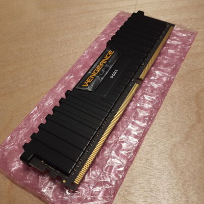【鹿児島店】中古  PC4-25600 16GB デスクトップ用(DDR4-3200) 140728 