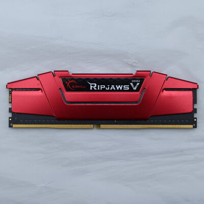 【通販センター】中古  PC4-21300 8GB デスクトップ用(DDR4-2666) 126165 