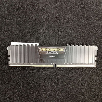 【大須店】中古  PC4-21300 8GB デスクトップ用(DDR4-2666) 126165 