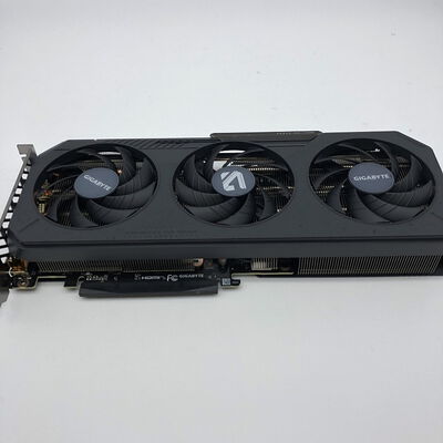 【宇都宮鶴田店】中古  GIGABYTE GV-R9060XTGAMING OC-16GD (RX9060XT 16G) 179900 