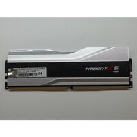 中古  F5-5600J3636C16GX2-TZ5RS 4540001401 