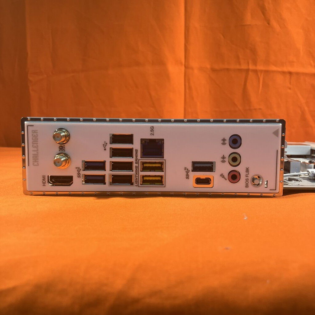 中古 ASRock B850 Challenger WiFi White (B850 AM5 ATX) 3280021877