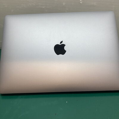 【浦添城間店(沖縄)】中古  Apple MacBook Pro 13インチ (i5 1.4GHz/8GB/128GB) スペースグレイ Touch Bar搭載 MUHN2J/A (Mid 2019) 141232 