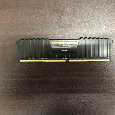 【福山ココローズ店】中古  PC4-25600 8GB デスクトップ用(DDR4-3200) 140727 