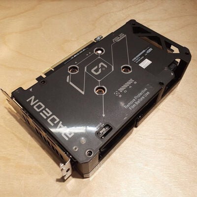 【鹿児島店】中古  ASUS DUAL-RX9060XT-8G (RX9060XT 8G) 179889 