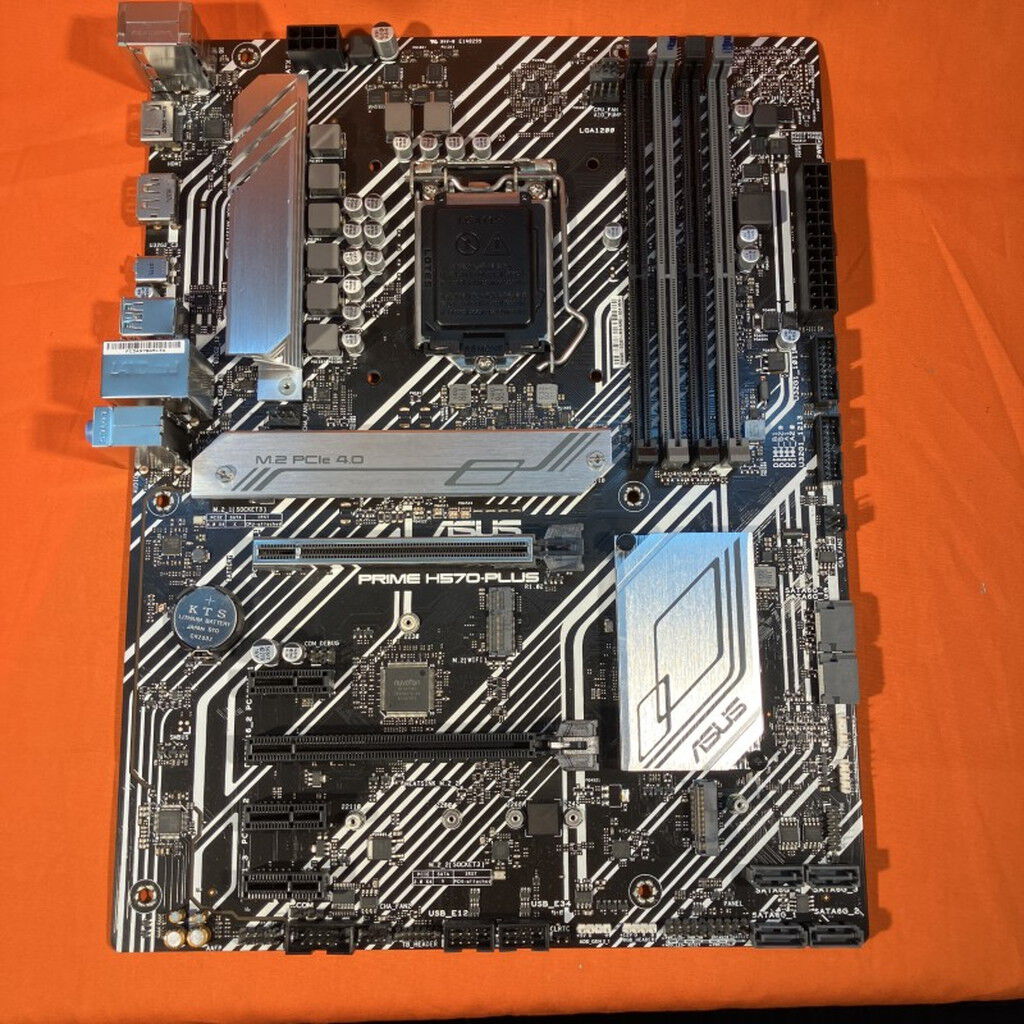 完動品 中古マザーボードとCPUとグラフィックボード Intel Core i5-2400付きマザーボード グラフィックボード2枚