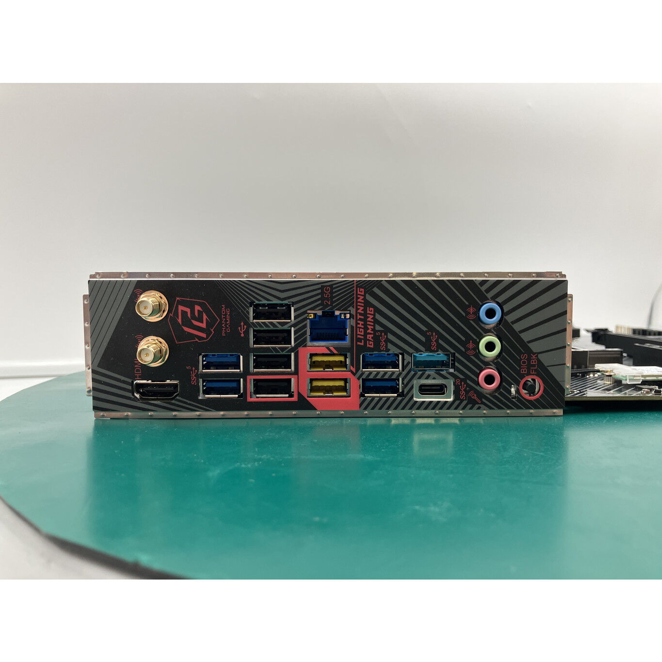 ASRock B650 PG Lightning マザーボード 中古 B650 PG Lightning | ATX | AMD SocketAM5 | マザーボード | PC
