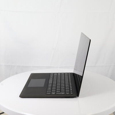 【通販センター】中古  Microsoft Surface Laptop 2(Intel Core i5 8250U/8GB/SSD256GB/なし/オンボード/13.5/2256x1504/Wi-Fi/W11H64 MAR) 185372 